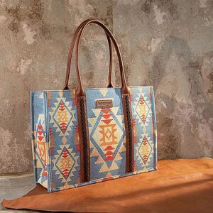 WG2202-8119 Wrangler Southwestern Pattern Dual Sided Print Canvas Wide Tote - BR